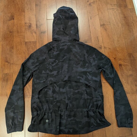 Lululemon pack it up women's jacket in camo in size 4 - Picture 2 of 13
